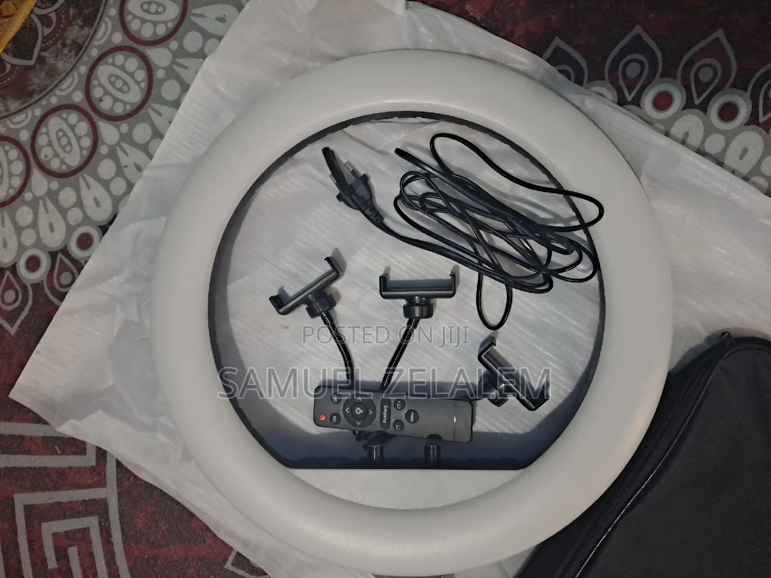 18” Ring Light + Carry Bag + With 2m Adjustable Stand – New