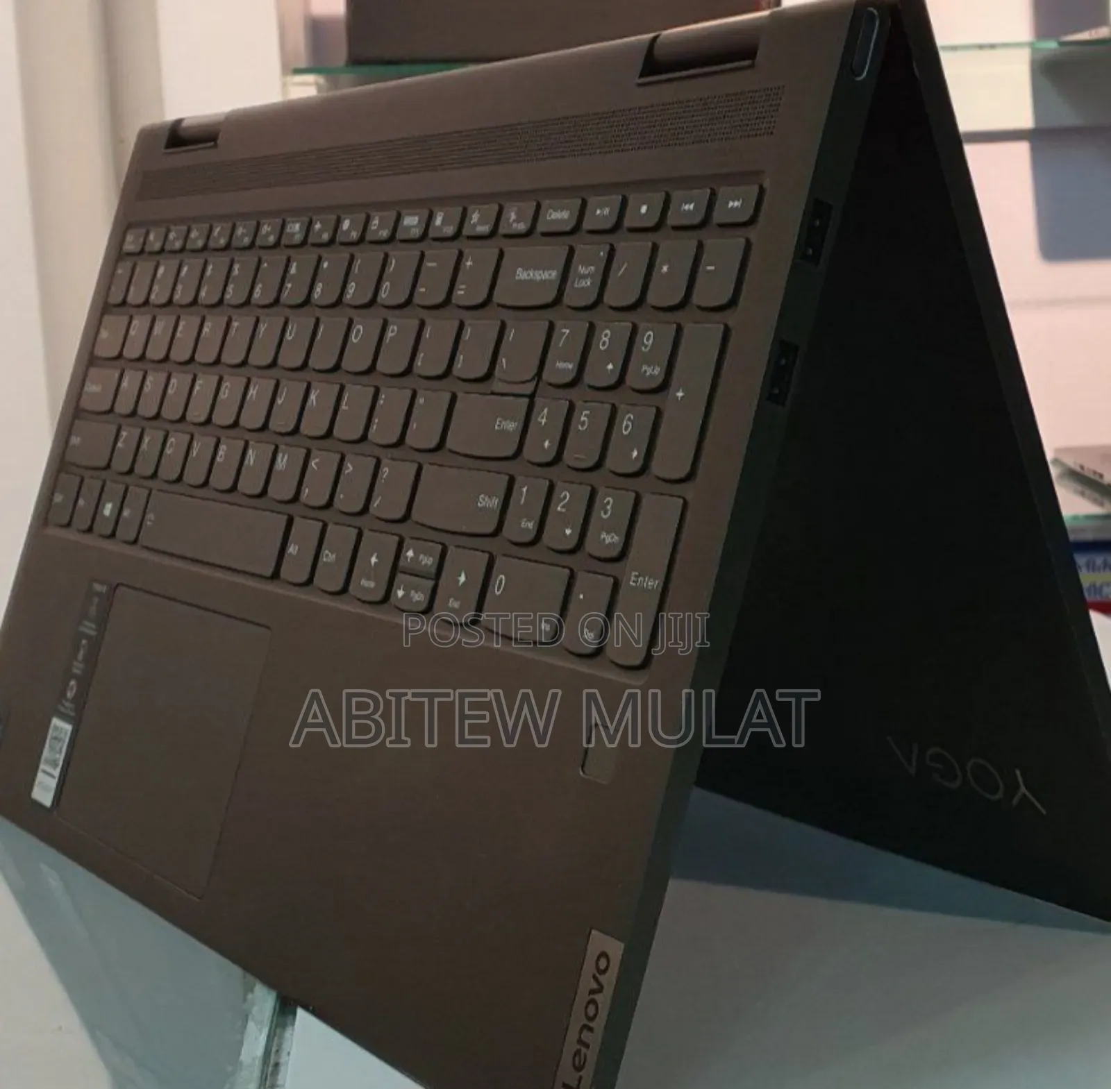 New Laptop Lenovo Yoga 7i 12GB Intel Core I7 SSD 512GB