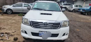 Photo - Toyota Hilux 3.0 D-4D 4x4 2015 White