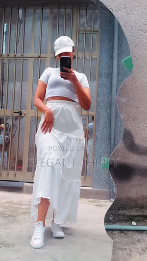 ጉርድ ቀሚስ ለባለ ቀሚሱዋ