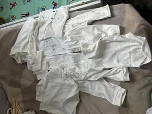 የአራስ ሙሉ ልብስ