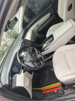 Hyundai Tucson 2021 Brown