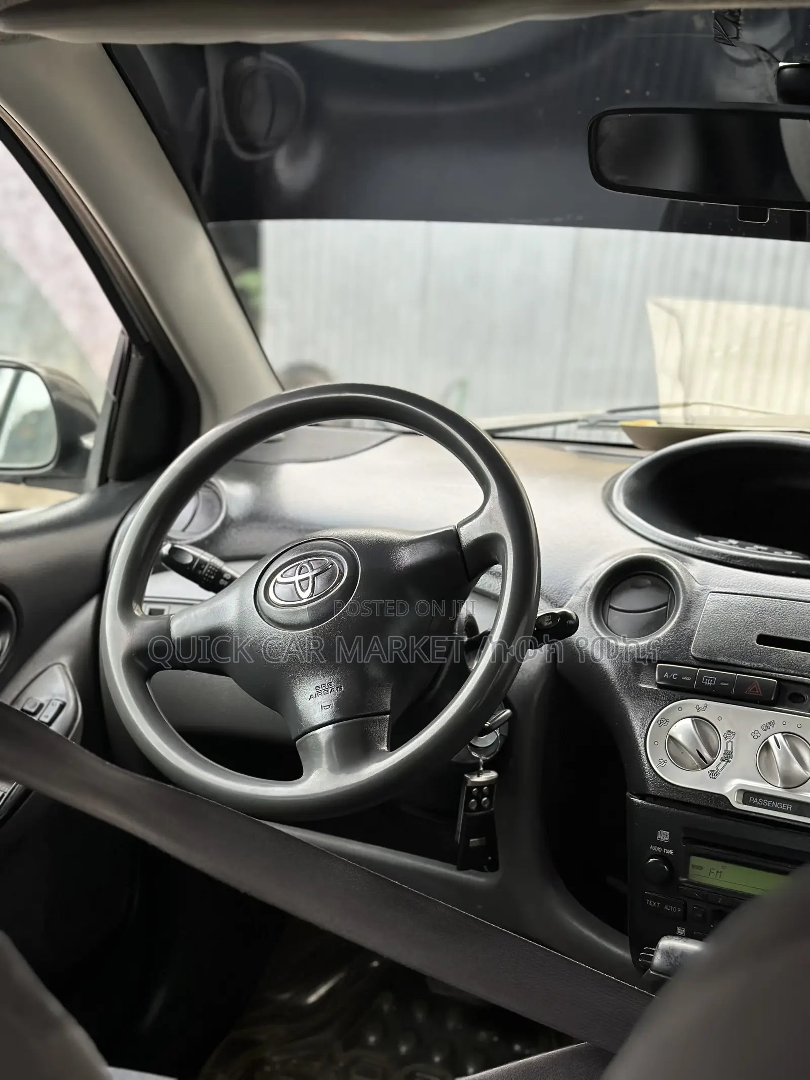 Toyota Vitz 1.0 FWD 3dr 2004 Silver