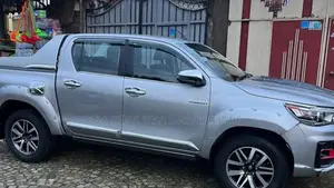 Toyota Hilux 2019 Silver