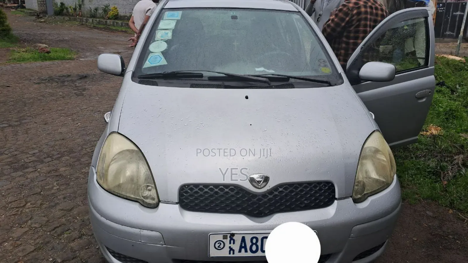 Toyota Vitz 1.3 FWD 5dr 2004 Silver