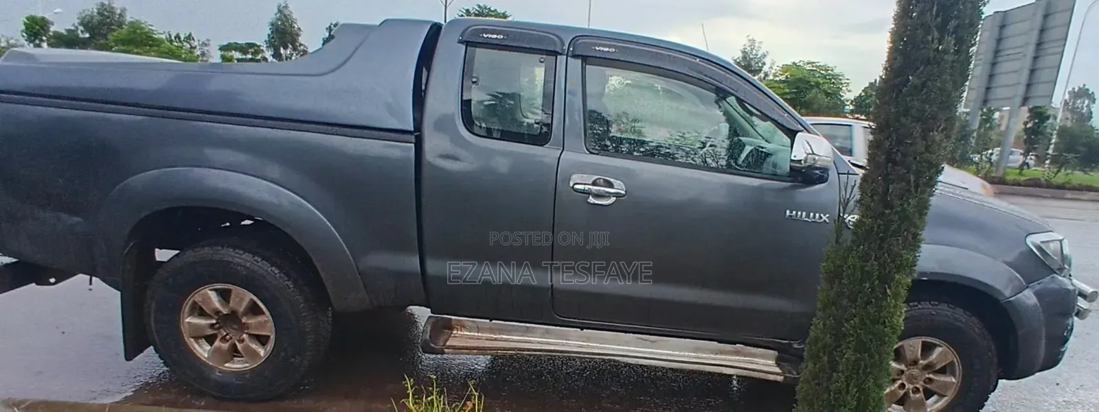 Toyota Hilux 2011 Gray