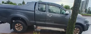 Toyota Hilux 2011 Gray