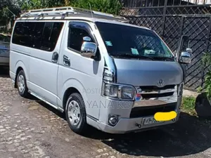 Toyota HiAce 2006 Silver