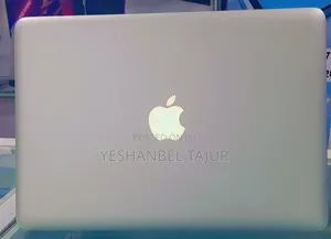 New Laptop Apple MacBook 2012 8GB Intel Core I5 SSD 1T