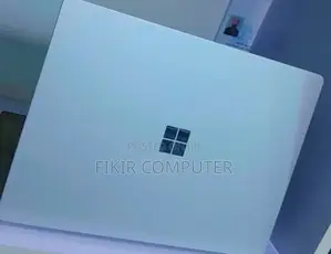 New Laptop Microsoft Surface 8GB Intel Core I5 SSD 256GB