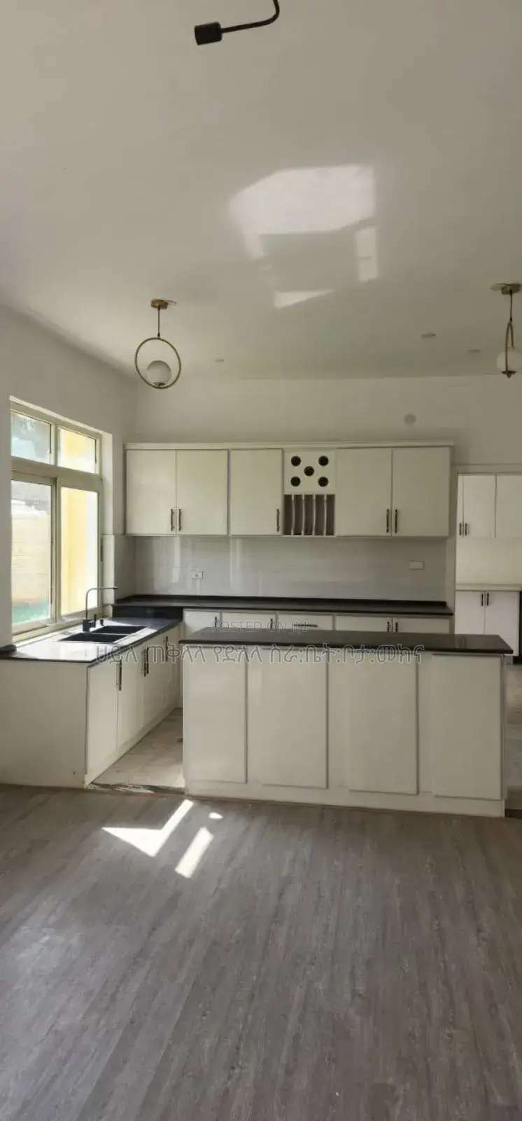 Furnished 6bdrm House in ሲሲድ ሪልስተት ግብ ውስጥ, Oromia-Finfinne for sale