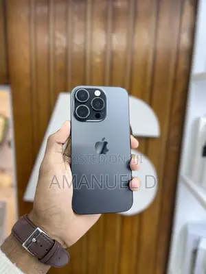 Photo - Apple iPhone 16 Pro 128 GB Black