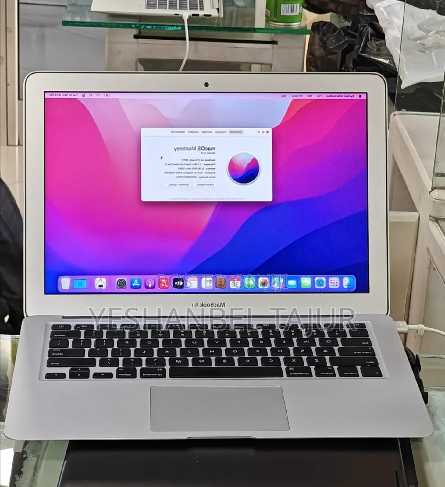 New Laptop Apple MacBook Pro 2017 8GB Intel Core I7 SSD 512GB