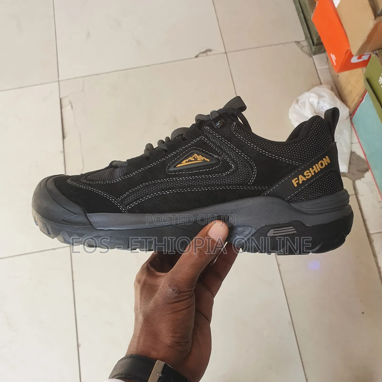 Comfortable Trail Shoes for Men [On Hand]