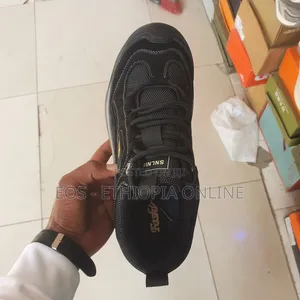 Comfortable Trail Shoes for Men [On Hand]