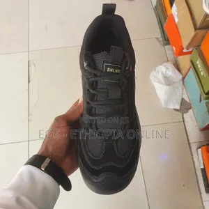 Comfortable Trail Shoes for Men [On Hand]