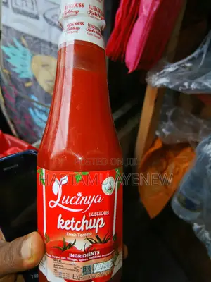 ሉሲንያ ካቻፕ Ketchup