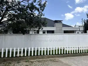 Furnished 4bdrm Villa in Ayat Zone, Yeka for sale