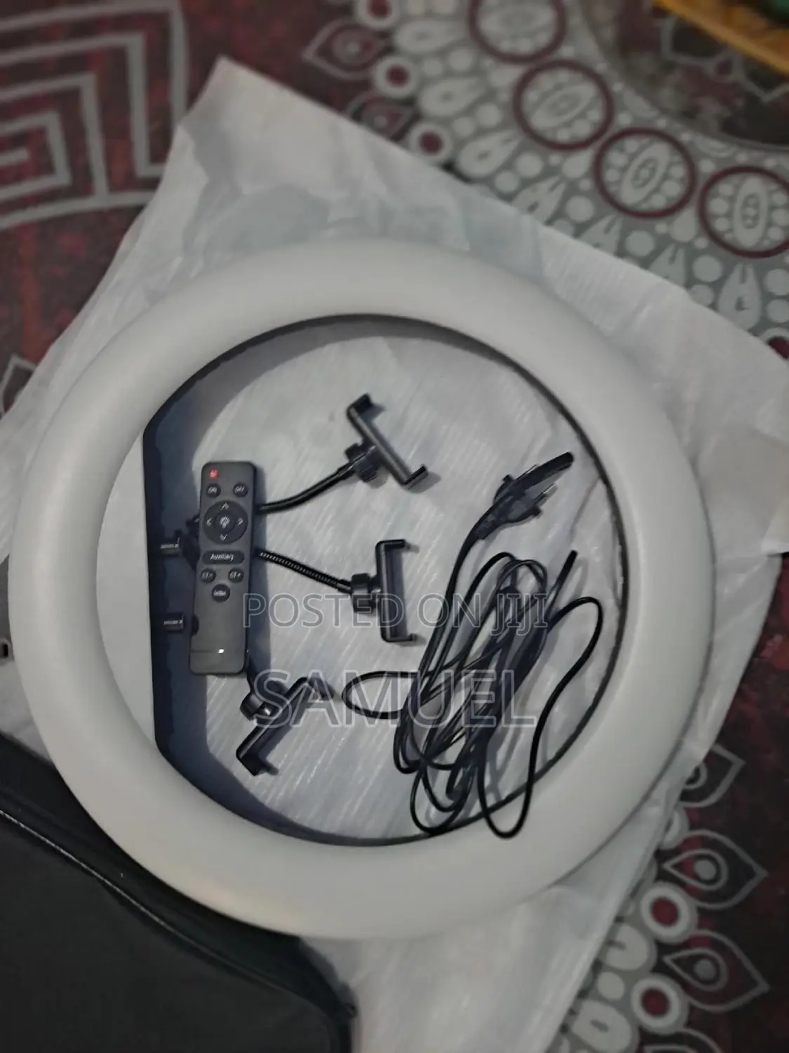 18” Ring Light + Carry Bag + With 2m Adjustable Stand – New