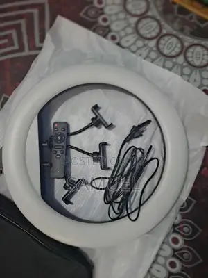 18” Ring Light + Carry Bag + With 2m Adjustable Stand – New