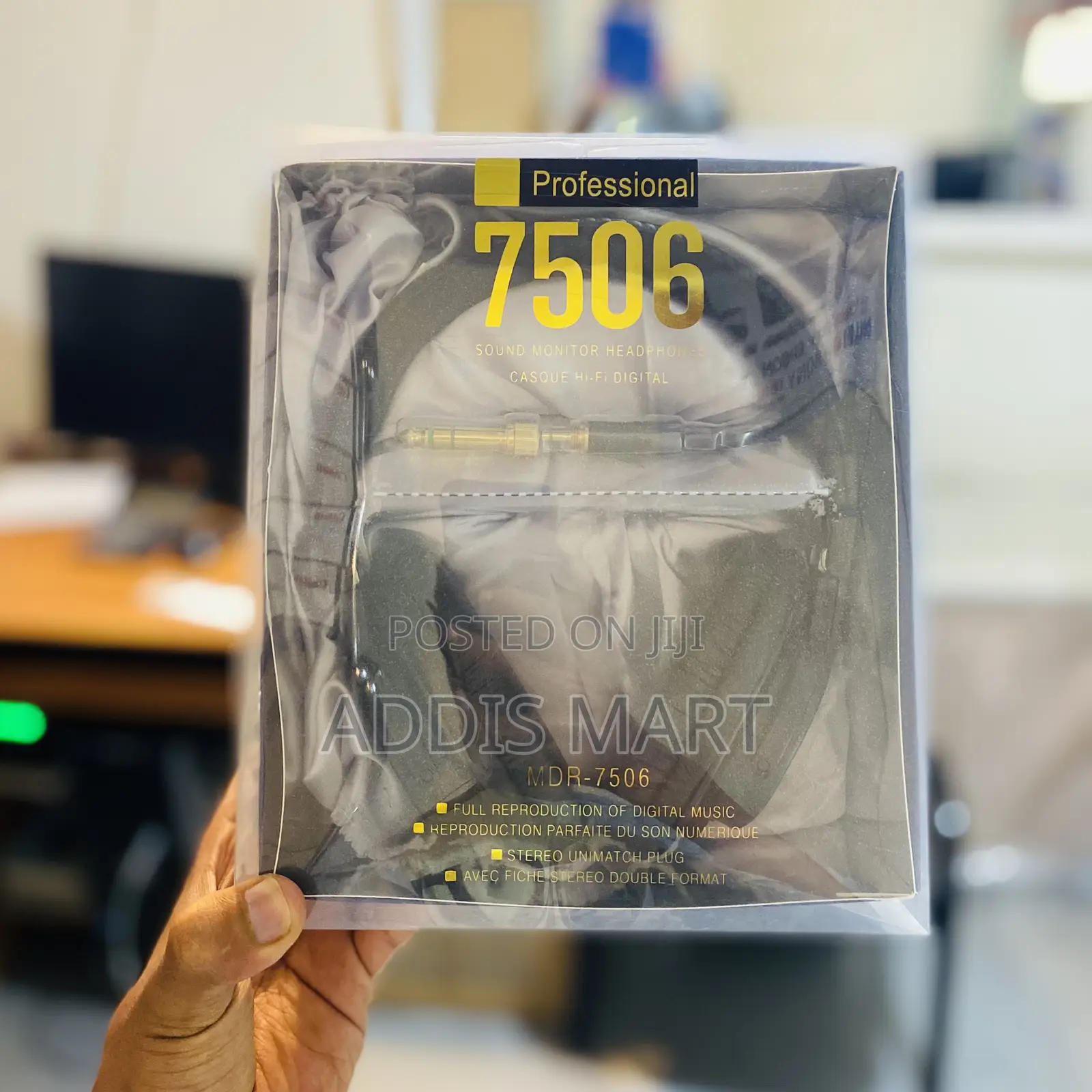 Sony 7506 MDR Stidio Headphones