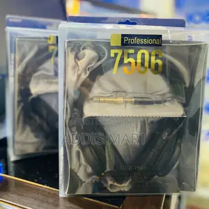 Photo - Sony 7506 MDR Stidio Headphones
