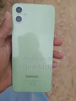 Photo - Samsung Galaxy A05 64 GB Green