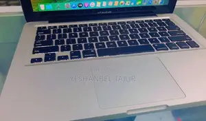 New Laptop Apple MacBook 2012 8GB Intel Core I5 SSD 1T