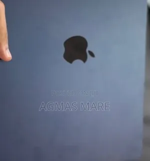 New Laptop Apple MacBook Air 2022 M2 8GB Apple M2 SSD 256GB