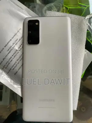 Photo - New Samsung Galaxy S20 FE 5G SD865 128 GB White