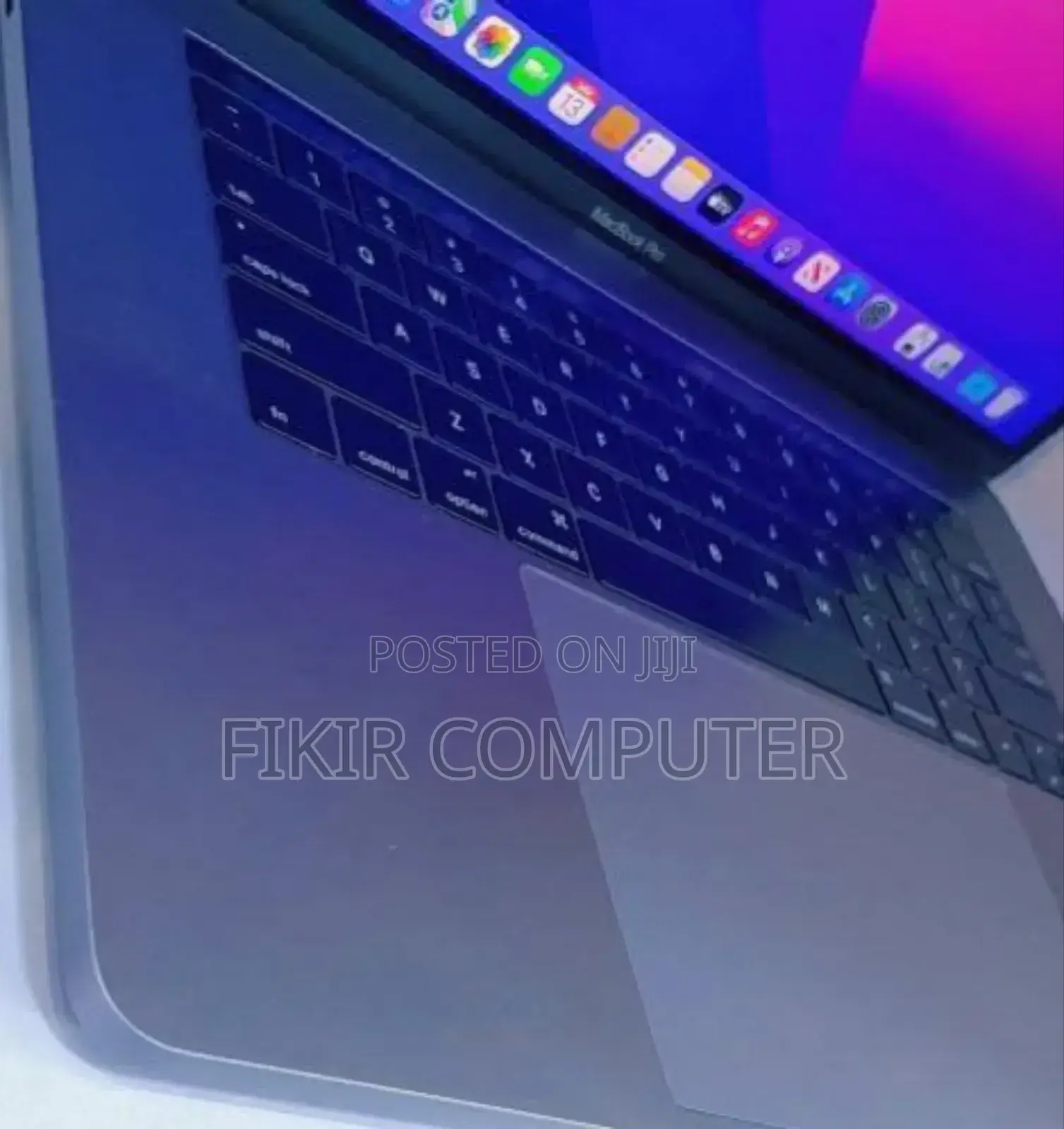 New Laptop Apple MacBook Pro 2017 16GB Intel Core i7 SSD 512GB