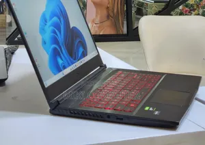 New Laptop MSI GF63 12GB Intel Core I5 SSD 512GB