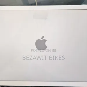 Photo - New Laptop Apple MacBook Air 2025 M4 15-Inch 16GB Apple M4 SSD 512GB