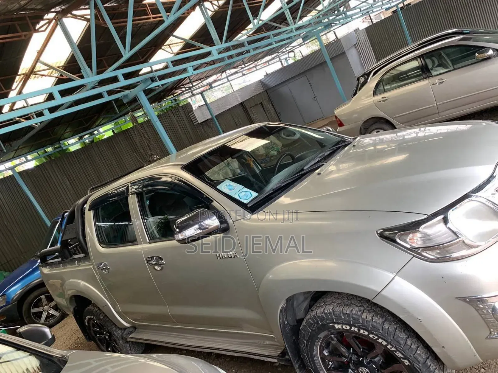 Toyota Hilux 2013 Silver