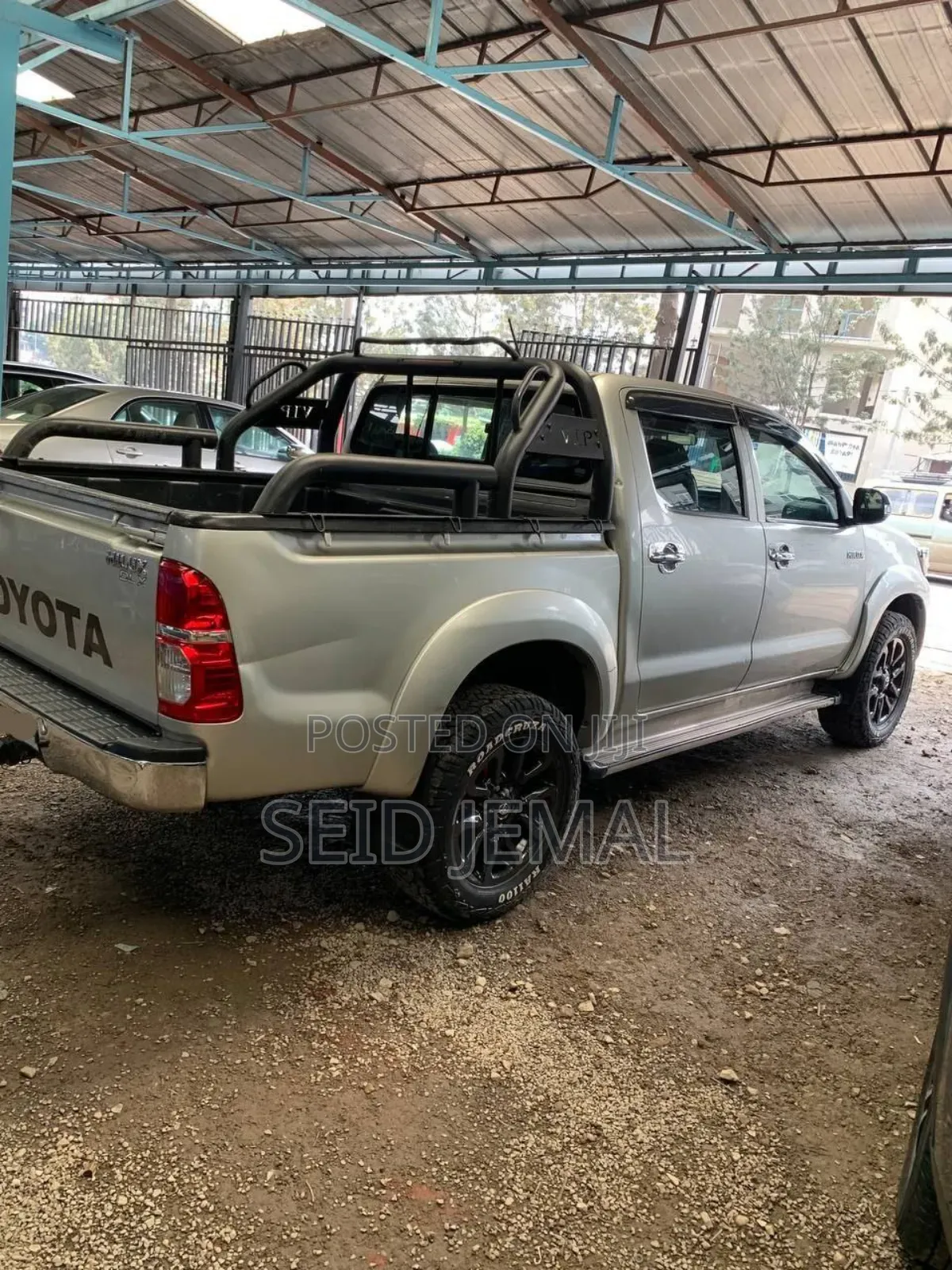 Toyota Hilux 2013 Silver