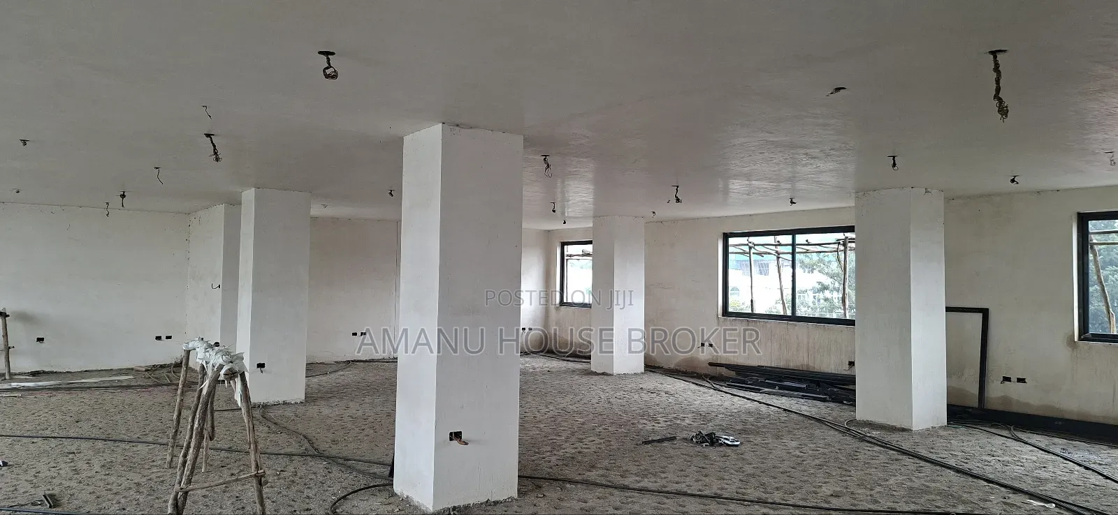Office for Rent in Kasanchis Area 450sqm
On the Second Floor
540,000b