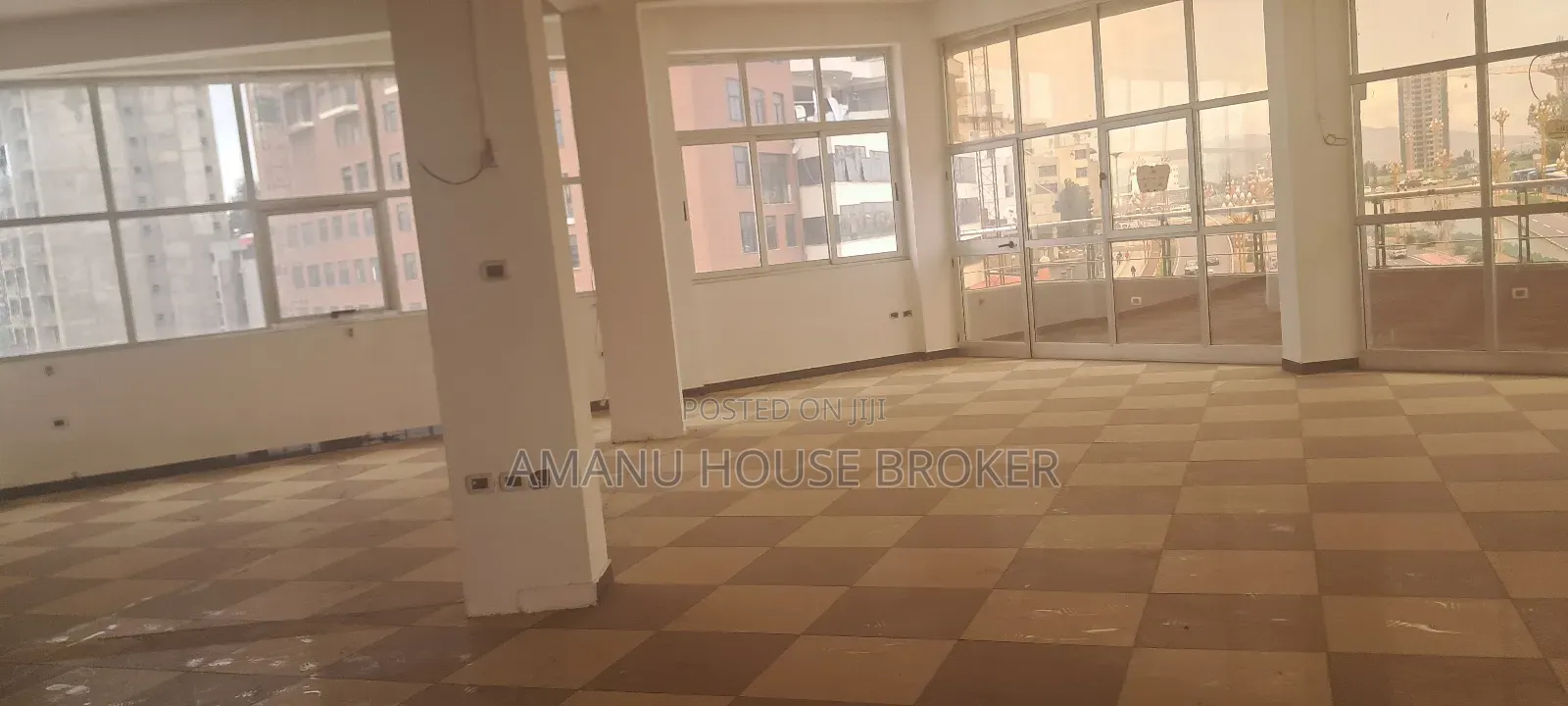 Office for Rent in Olopia Area 150sqm
With in Teraz