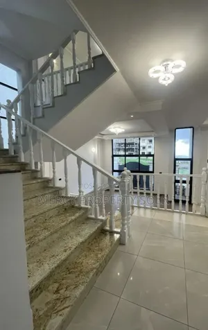 Furnished 10bdrm House in Bole for sale