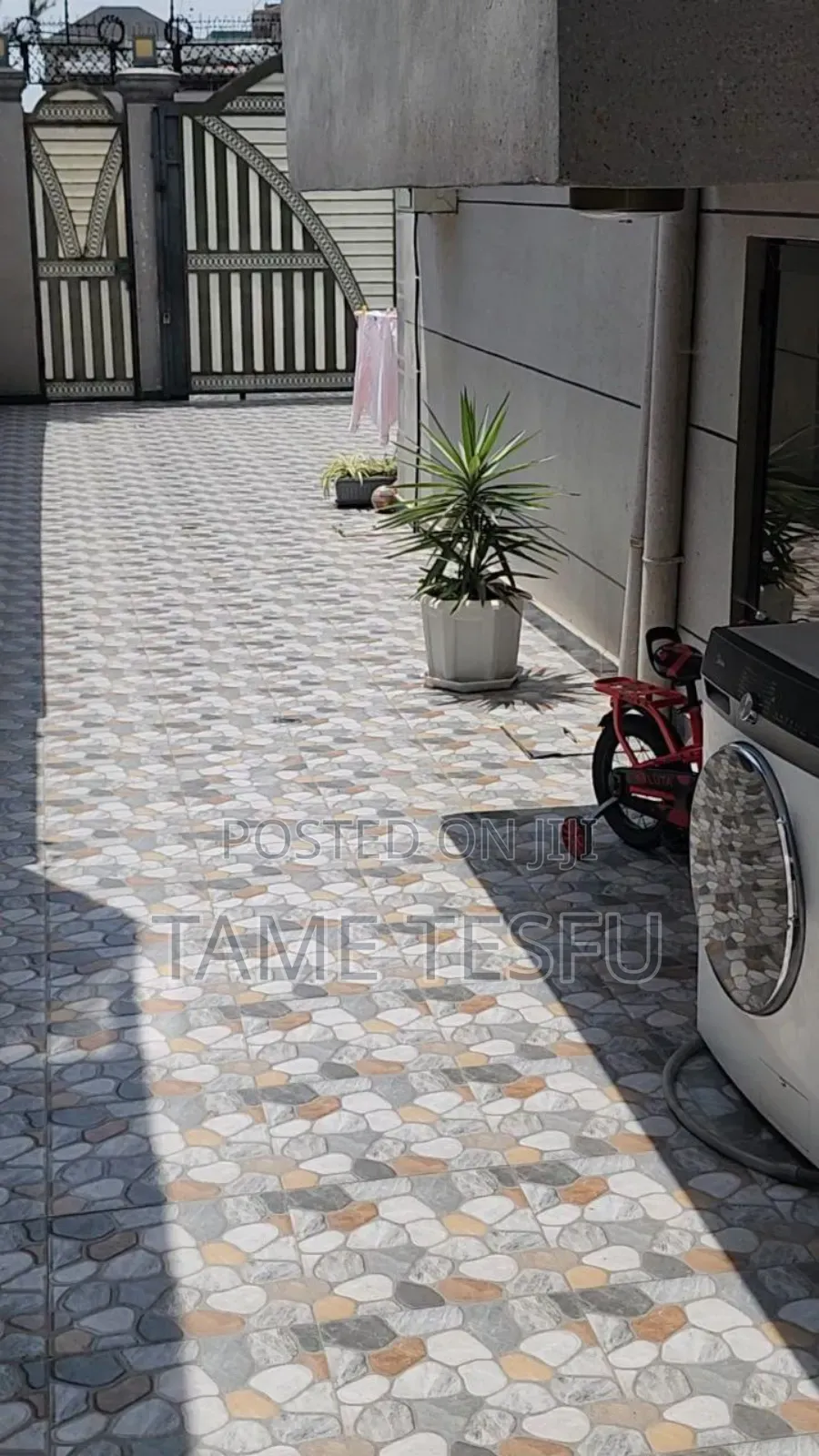 Furnished 8bdrm House in ሰሚት, Bole for sale