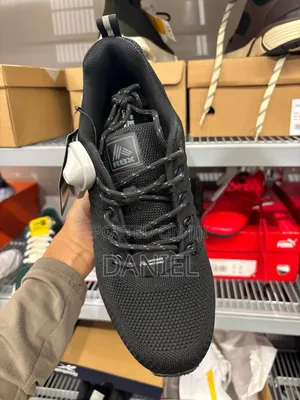 ለ Safety እና ለዝነጣ የሚሆን ጫማ