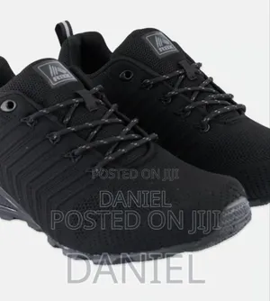 Photo - ለ Safety እና ለዝነጣ የሚሆን ጫማ