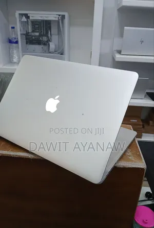 New Laptop Apple MacBook Pro 2017 16GB Intel Core I7 SSD 256GB