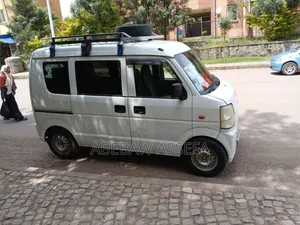 Photo - Suzuki Every 2010 White