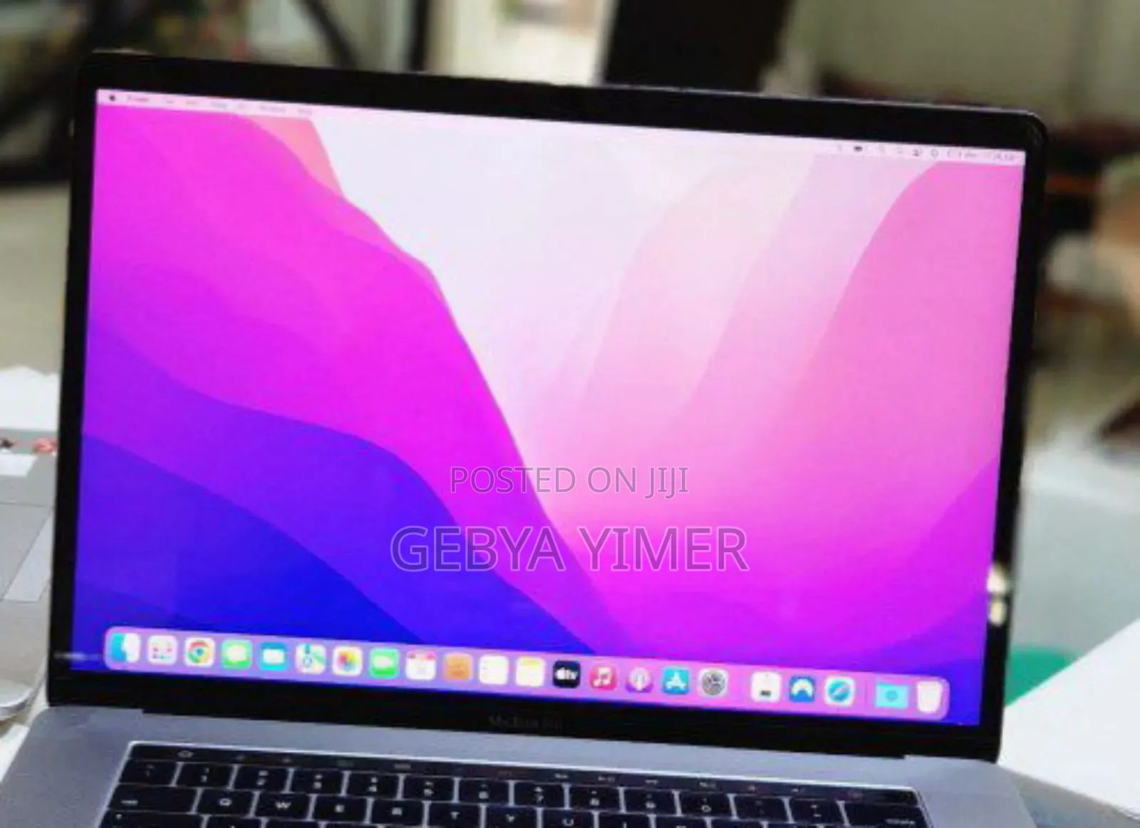 New Laptop Apple MacBook Pro 16GB Intel Core I7 SSD 256GB