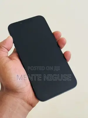 Photo - New Apple iPhone 13 128 GB Black