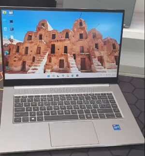 New Laptop HP ZBook Power G9 I7 16GB Intel Core I7 SSD 512GB