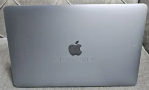 New Laptop Apple MacBook Pro 2017 16GB Intel Core I5 SSD 256GB