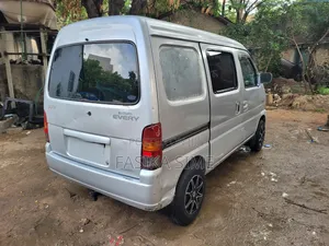 Suzuki Every Wagon 2004 Silver