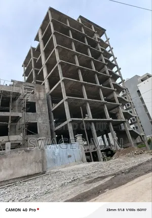 20bdrm Apartment in Ayat, Yeka for sale