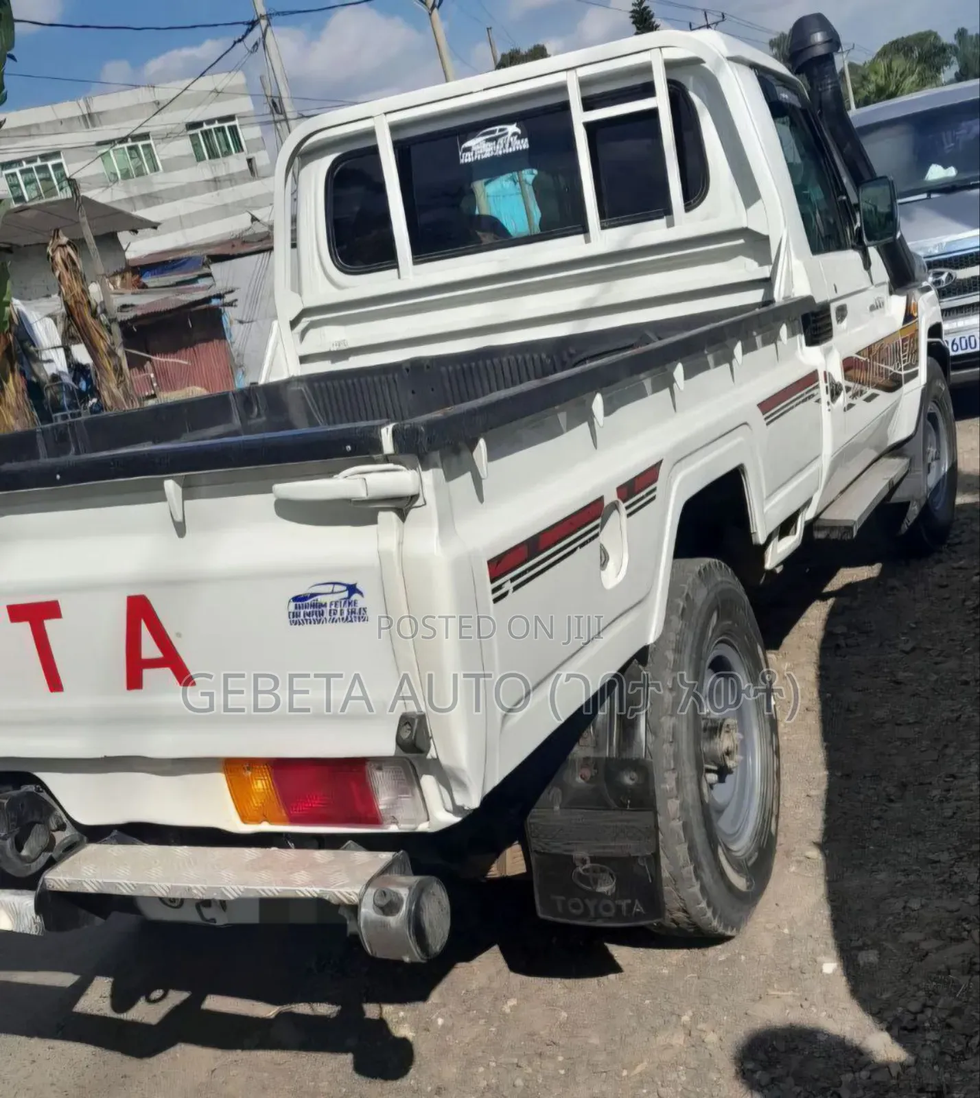 Toyota Land Cruiser 2015 White